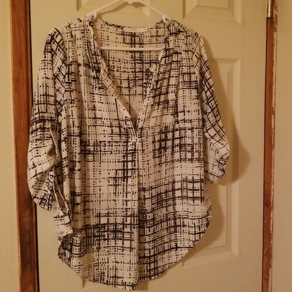 Adorable Lush blouse. 3/4 sleeve w